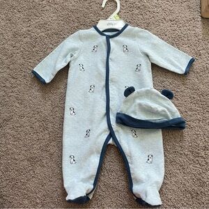 3m NWOT Little Me snap footie pajama and hat set in blue with embroidered dogs